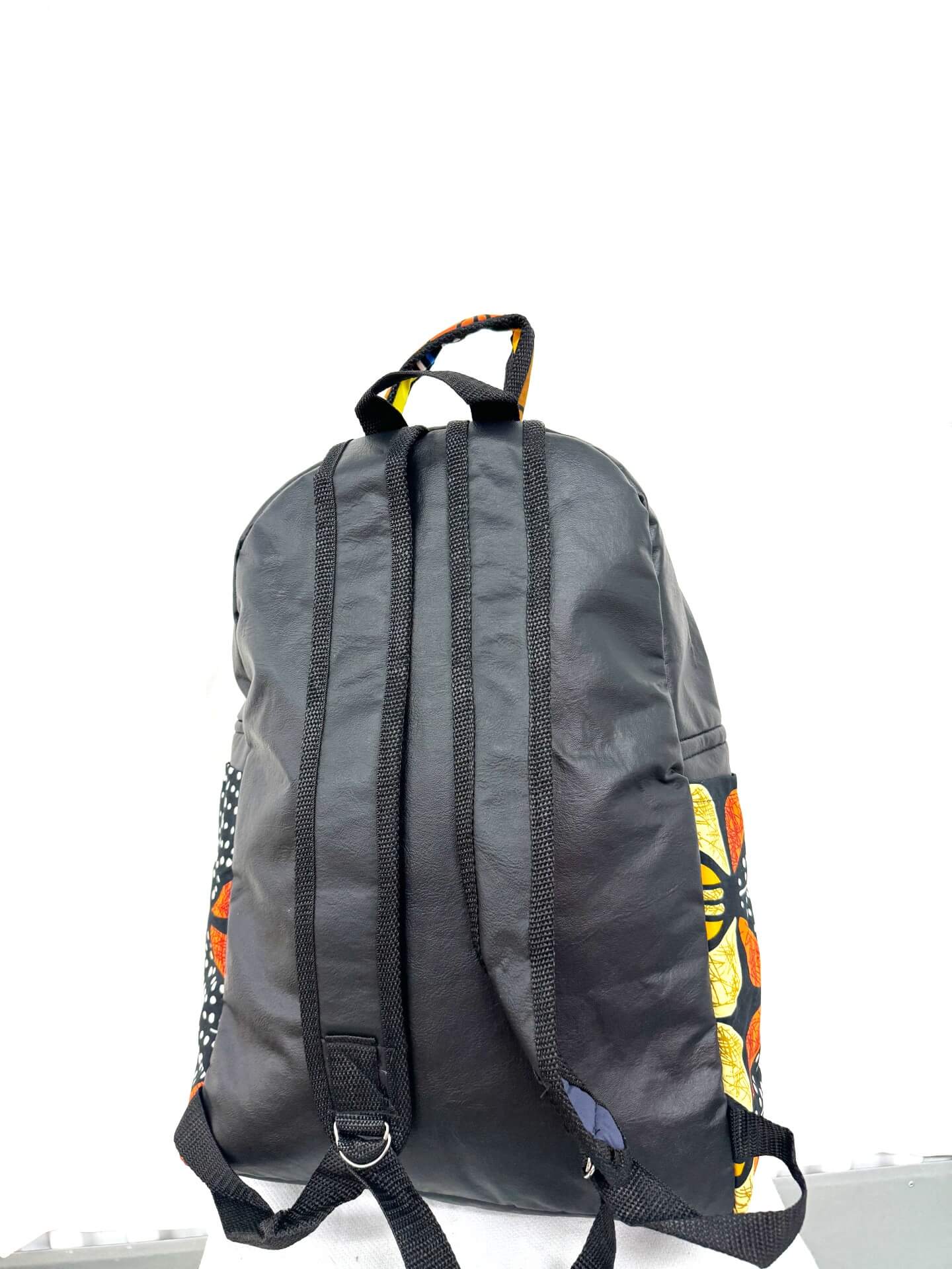 Kumasi Kofa Black/yellow/gray/gold alternate view