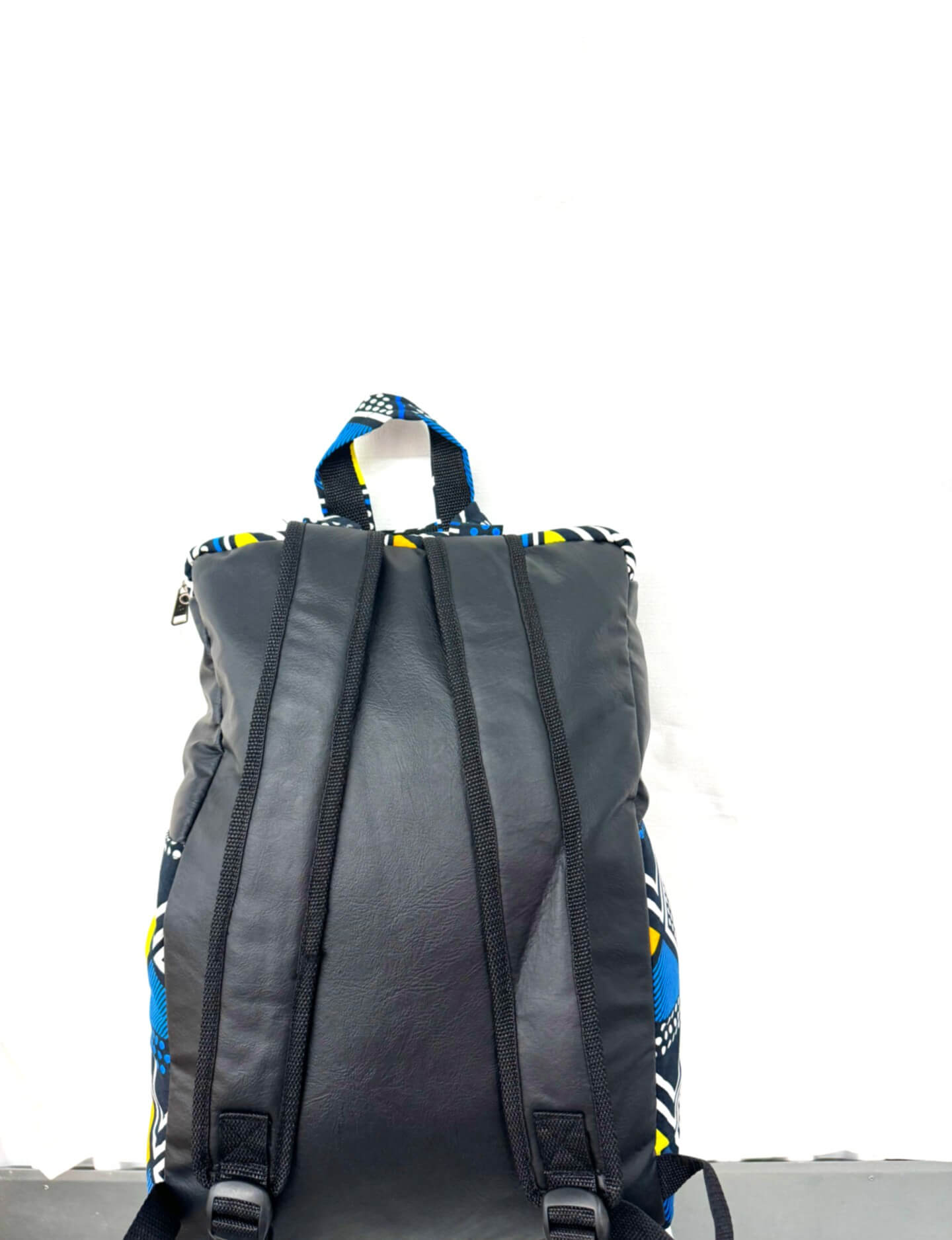 Tema Kwa Black/blue/white/yellow alternate view
