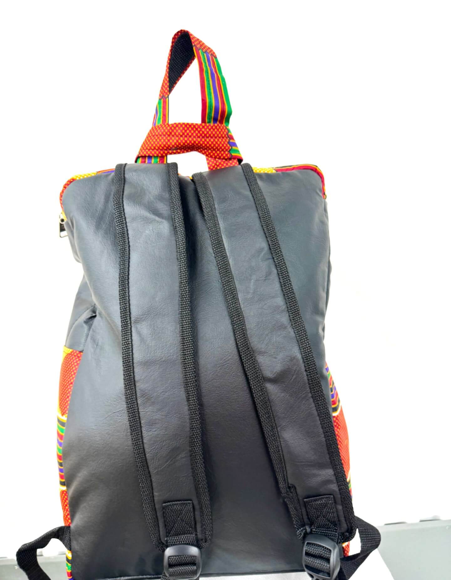 Tema Kwa Black/maroon/green alternate view