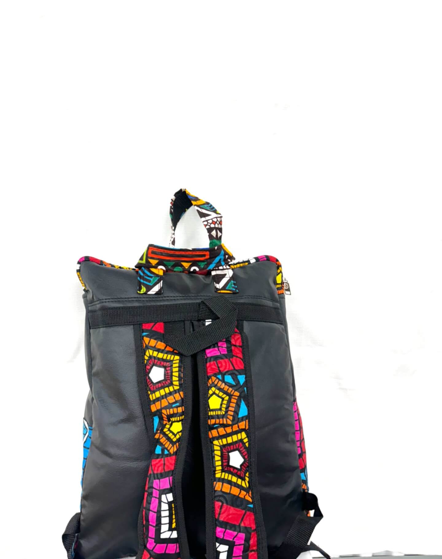 Tema Kwa Black/blue/pink/white alternate view