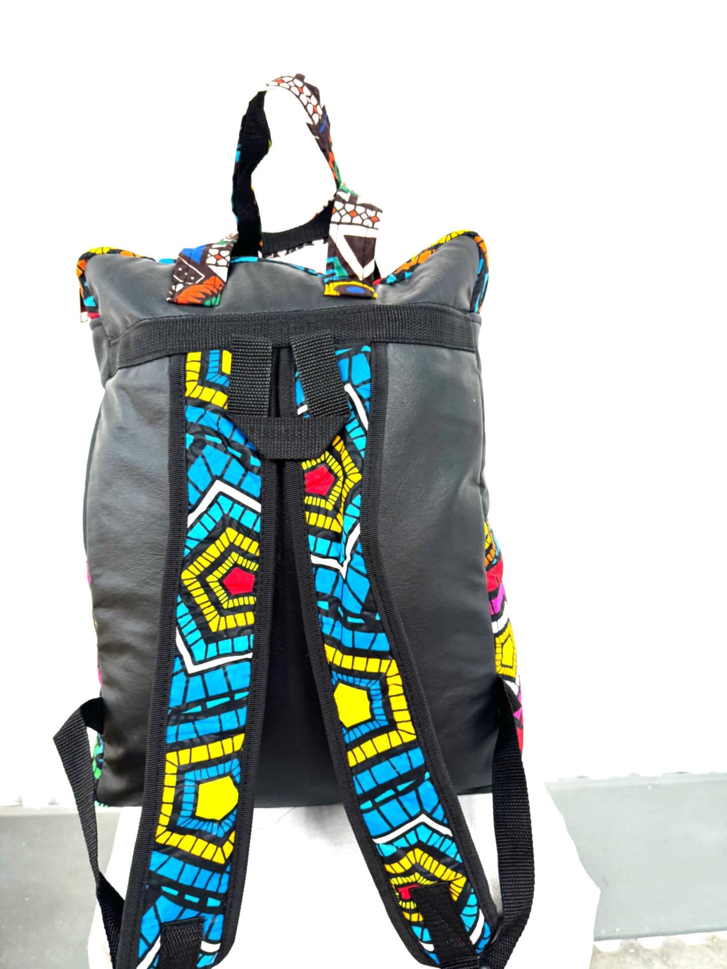 Tema Kwa Black/blue/yellow/green alternate view