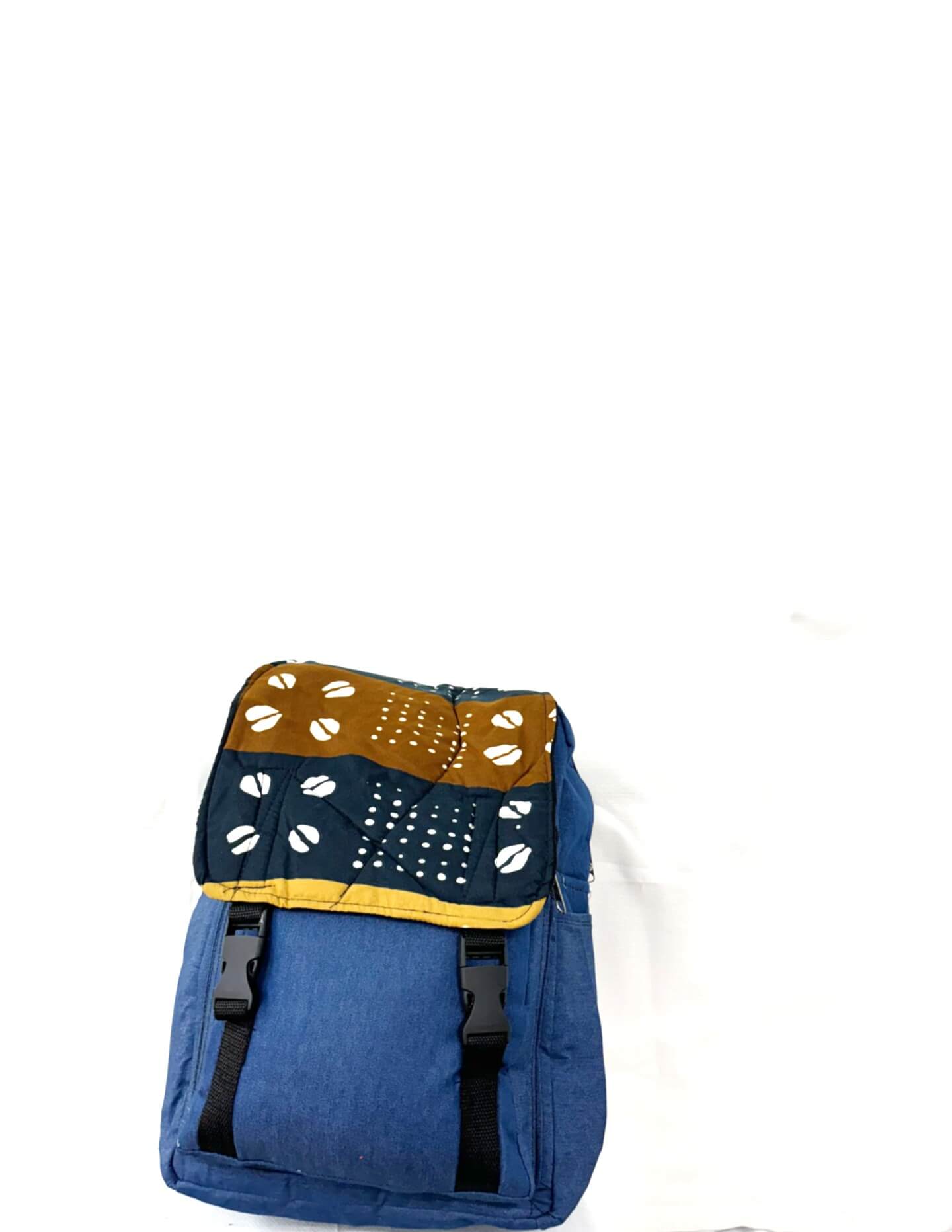 Accra Beauty Blue/brown/white
