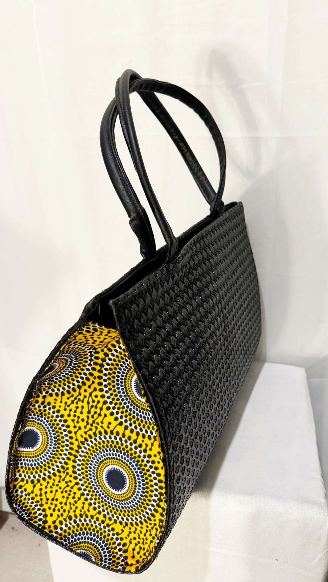 Dondon Leather Black/yellow/gray alternate view