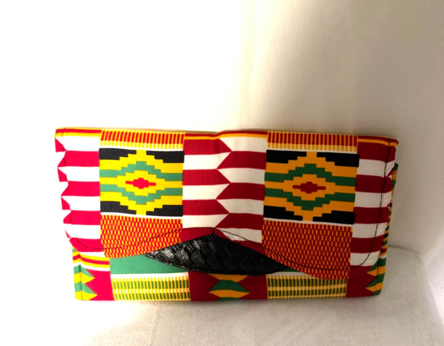 Akwaaba Maroon/yellow/red/green