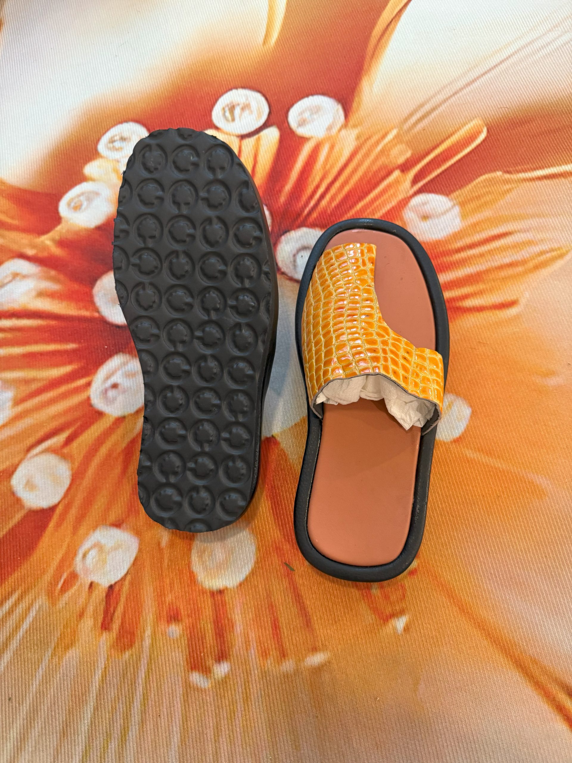 Afrik Slip – On Sandals 4