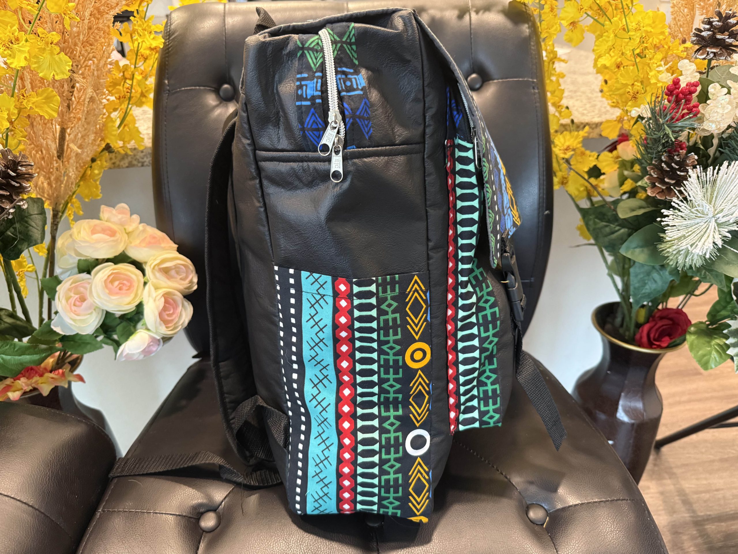 Ghanian Plade Black/yellow/blue alternate view
